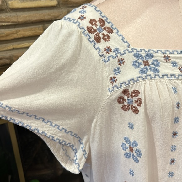 Madewell Cross Stitch Cottagecore
Boho Floral Button Back Top Size XL - Picture 7 of 10